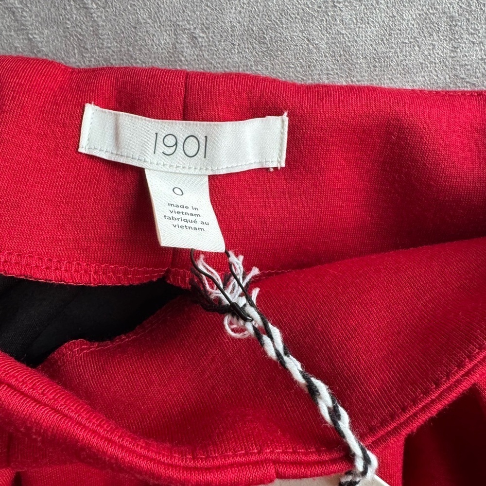 Chic Red A-Line Women's Skirt - Picture 4 of 7